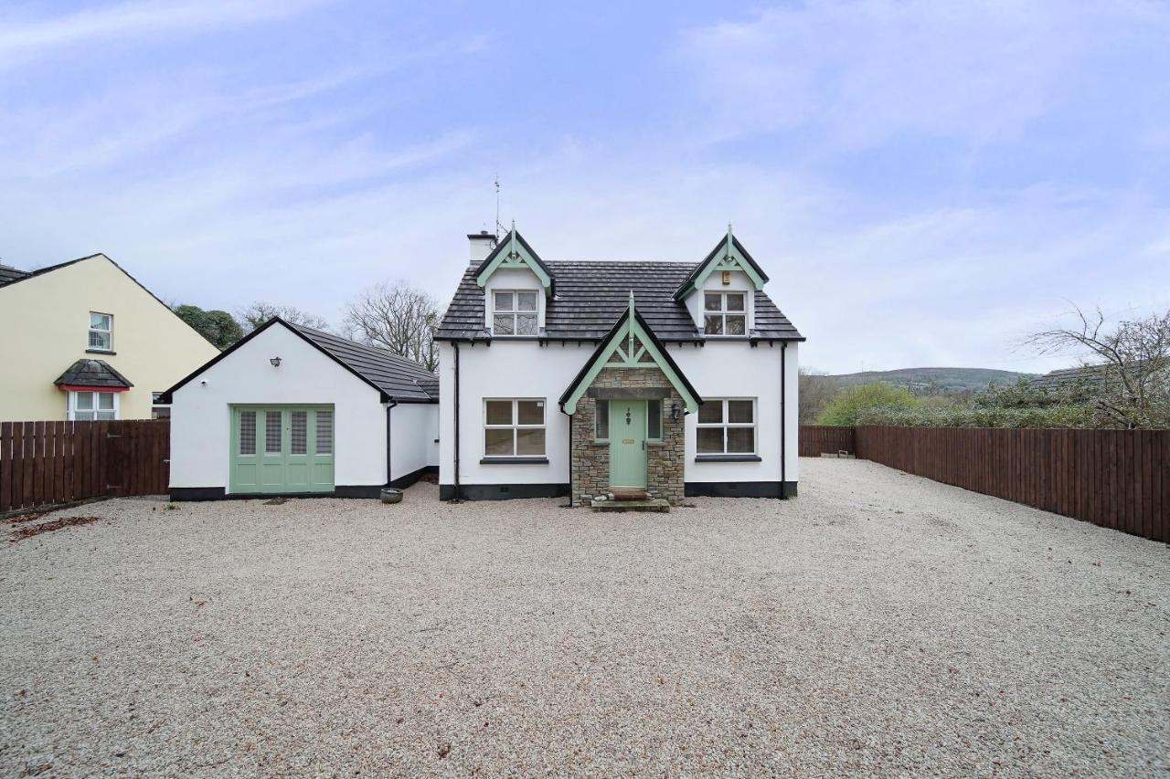 Luxury Accommodation With Games Room - Sleeps 10 Rathmullan Exterior photo